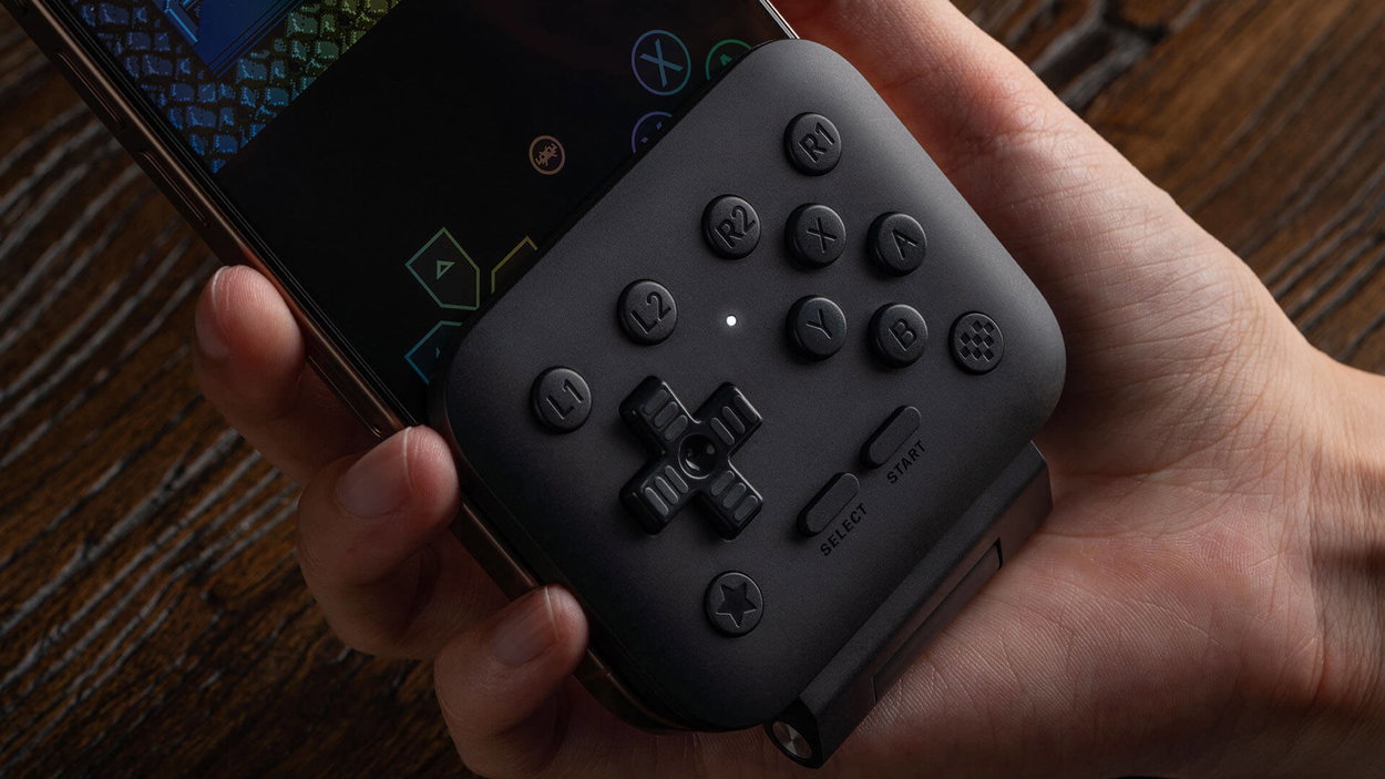 8BitDo FlipPad G Classic Edition gamepad