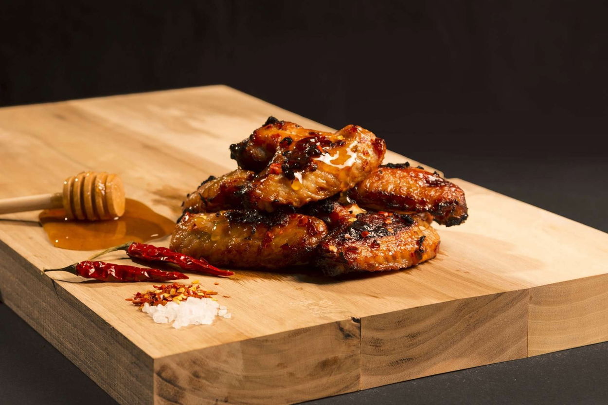 Adventure Menu Kuřecí křídla na medu a chilli