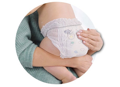 Plenkové kalhotky PAMPERS Pants Premium Care