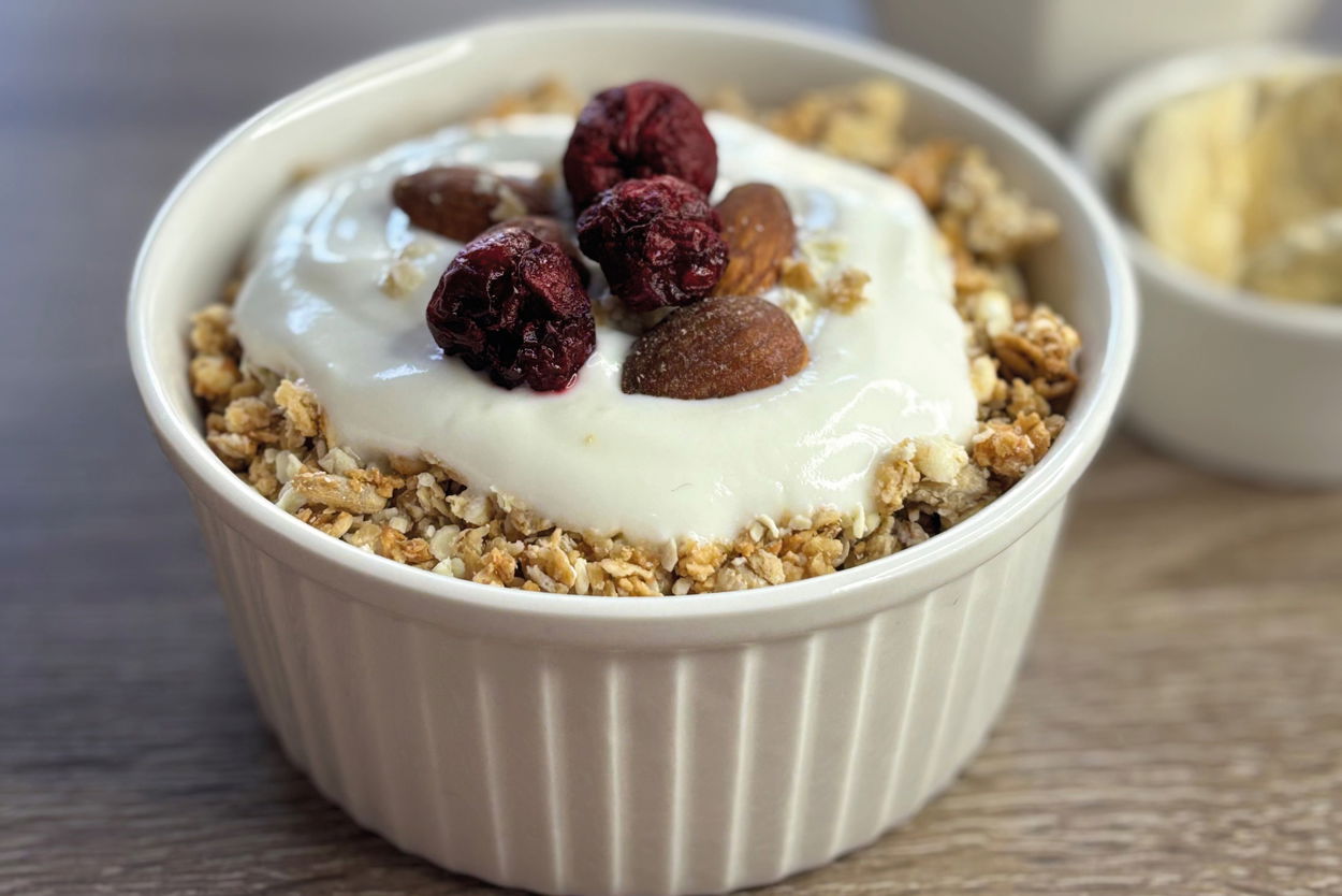 Bery Jones prémium fehér csokoládés granola 420g