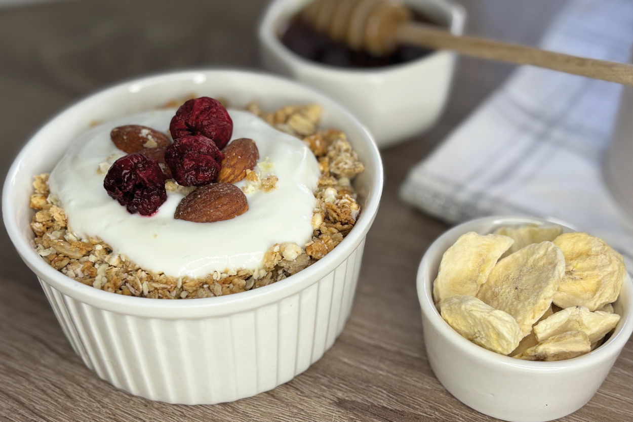 Bery Jones prémium fehér csokoládés granola 420g