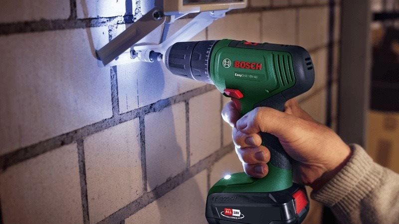 Bosch EasyDrill 18V-40 (1x 2 Ah) + AL18V-20 0.603.9D8.004 akkus fúró