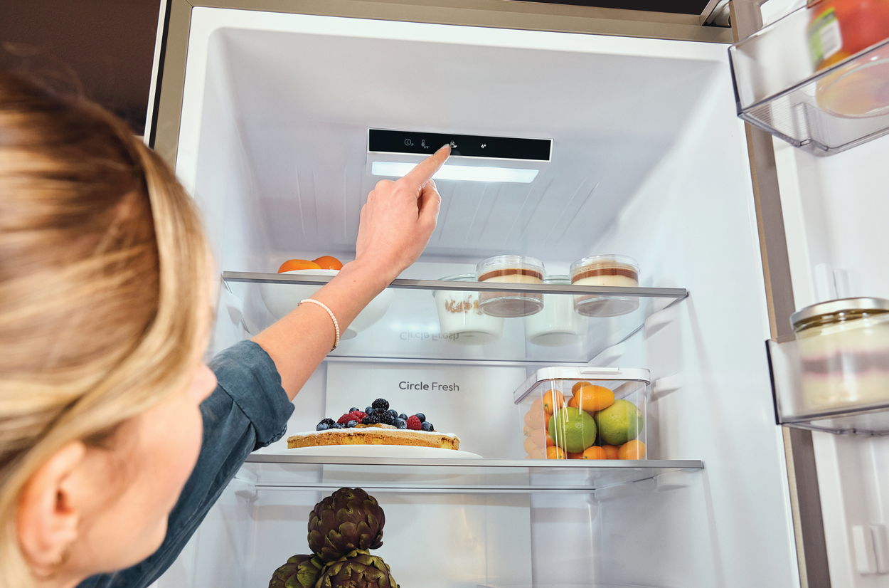 Lednice CANDY CNCQ2T618AW FRESCO 300