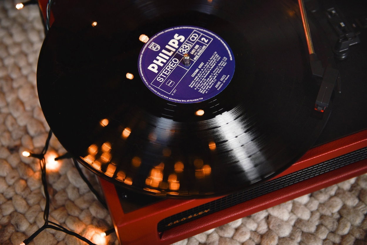 Gramofon Crosley Voyager - Burgundy Red