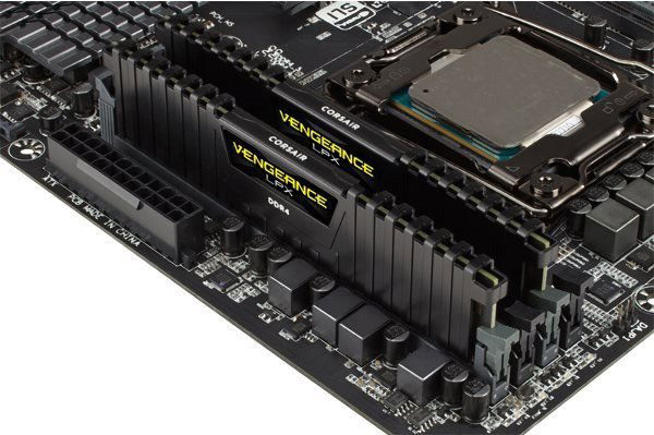 Operační paměť Corsair 32GB KIT DDR4 3200 MT/s CL16 Vengeance LPX černá