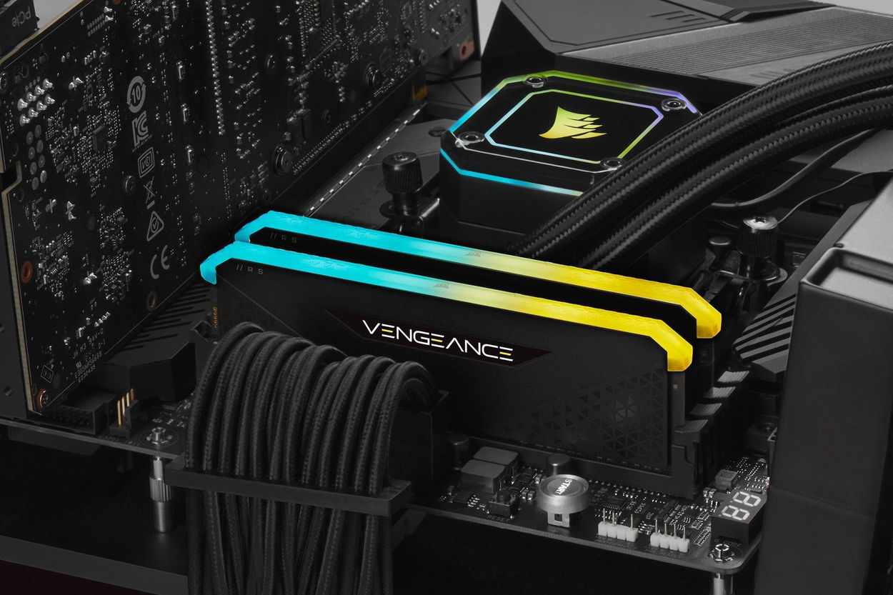 Operační paměť Corsair 64GB KIT DDR4 3600 MT/s CL18 Vengeance RGB RS