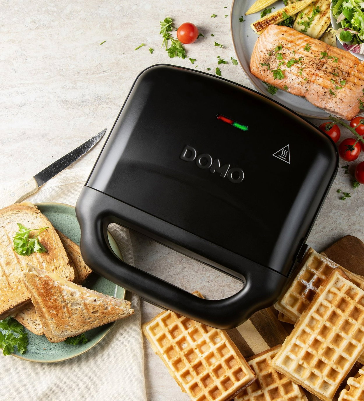DOMO XL 3-in-1 sandwich/waffle/grill maker DO9291C