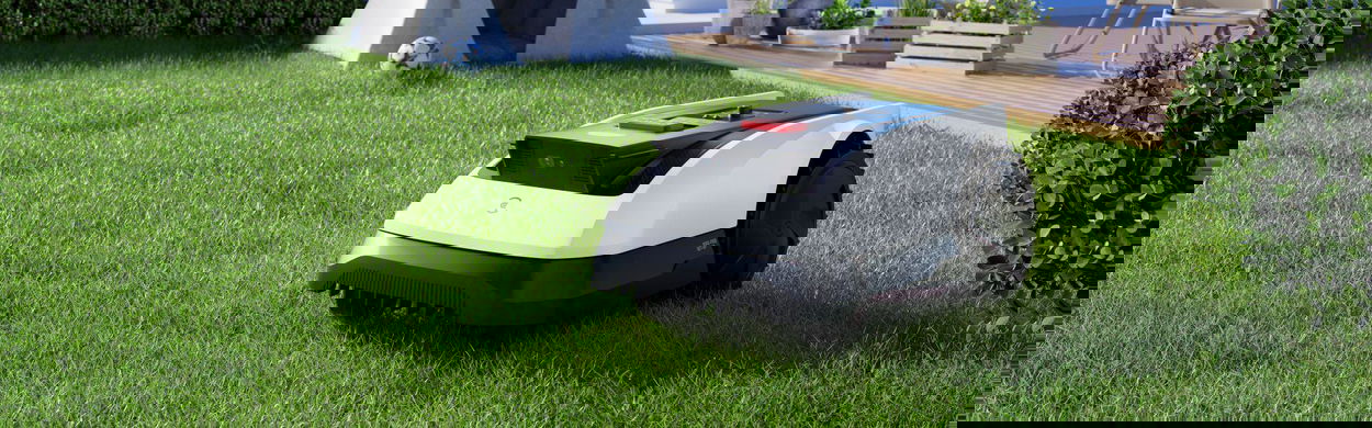 ECOVACS O800 RTK White - bezpečný provoz