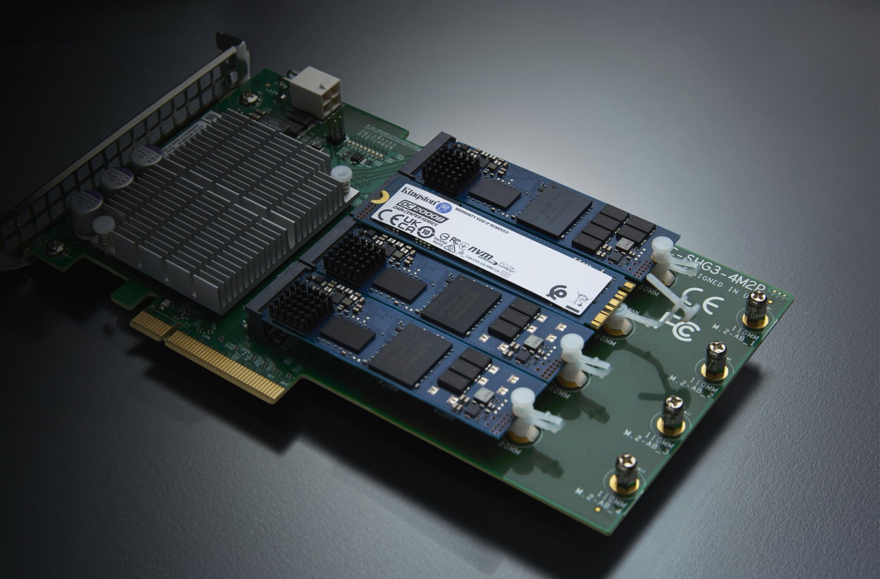 Kingston DC2000B Enterprise 960GB SSD mit Kühlkörper