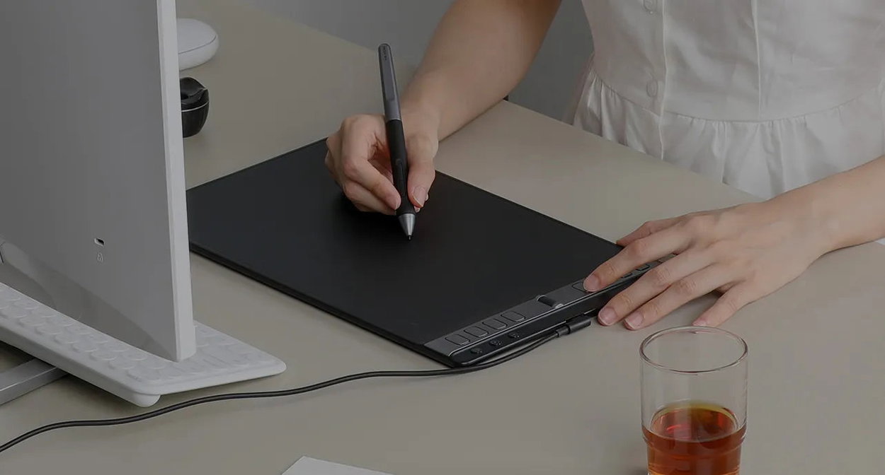 Huion Inspiroy 2 L Graphics Tablet