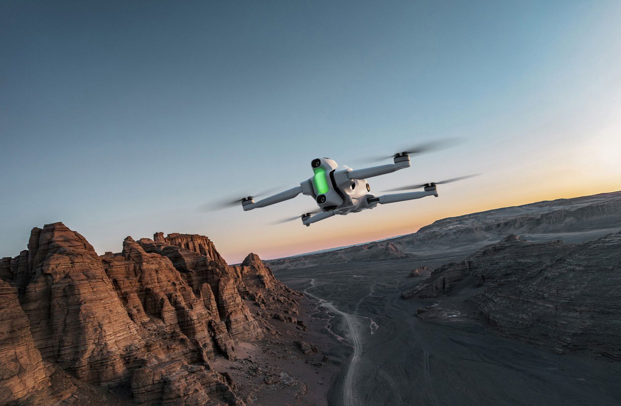 Dron Insta360 Antigravity A1 Explorer Bundle