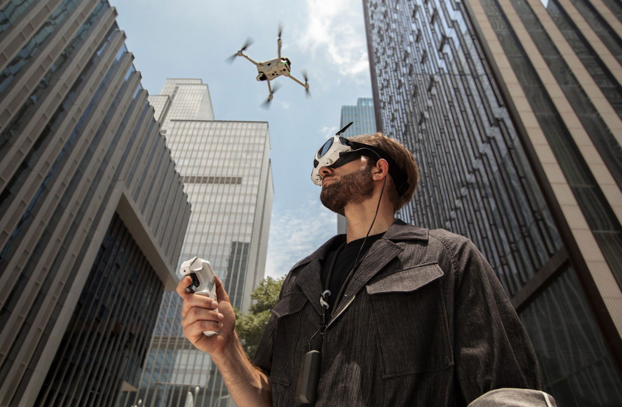 Dron Insta360 Antigravity A1 Explorer Bundle