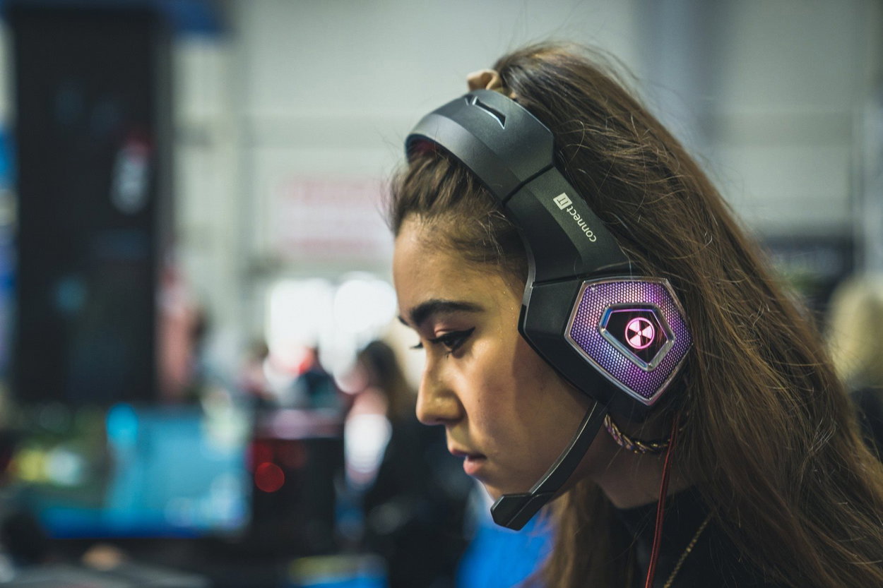 CONNECT IT CHP-5500-RD BATTLE RNBW Ed. 2 Gaming Headset, red
