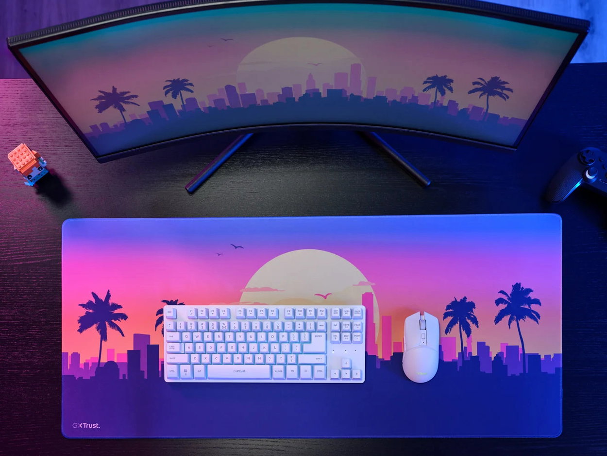 Trust GXT882 3-IN-1 MIAMI Gaming Bundle US keyboard and mouse set