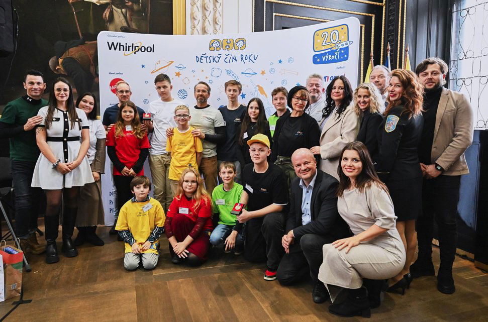 Tuhé lepidlo KORES lepicí tyčinka Dětský čin roku 2025, 15 g