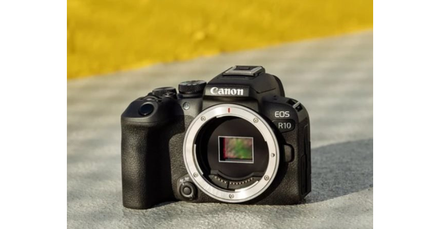 Digitální fotoaparát Canon EOS R10 tělo