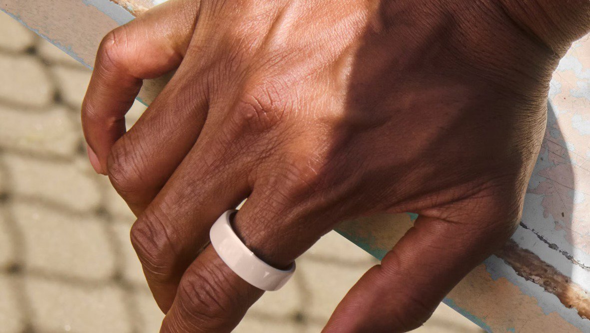 Oura Ring 4 Ceramic Cloud