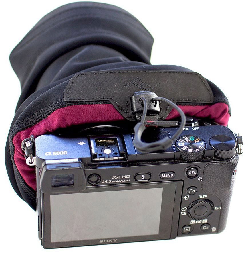 Pouzdro na fotoaparát Peak Design Shell - Medium