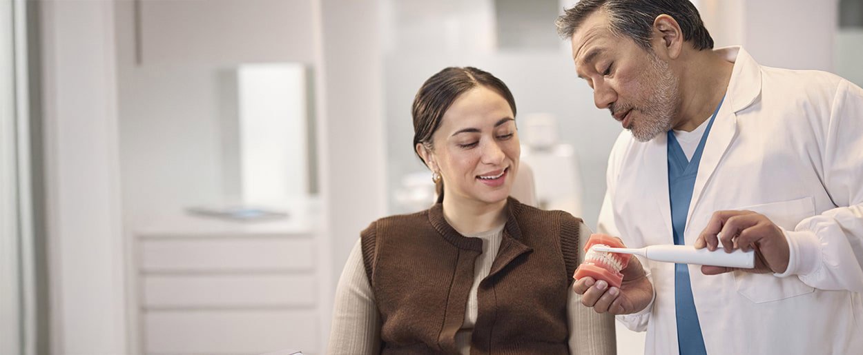 Elektrický zubní kartáček Philips Sonicare 5300 HX7106/01