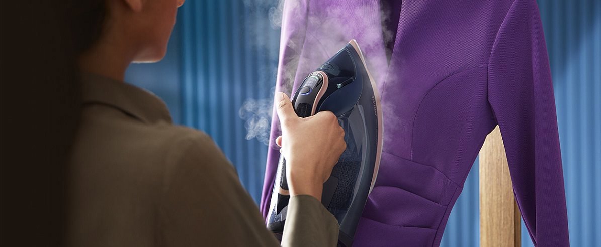 Žehlička Philips Azur Series 8000 DST8050/20