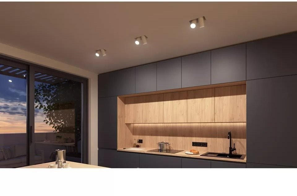 Philips Hue White and colour ambiance 6.3W 12V MR16 2P EU