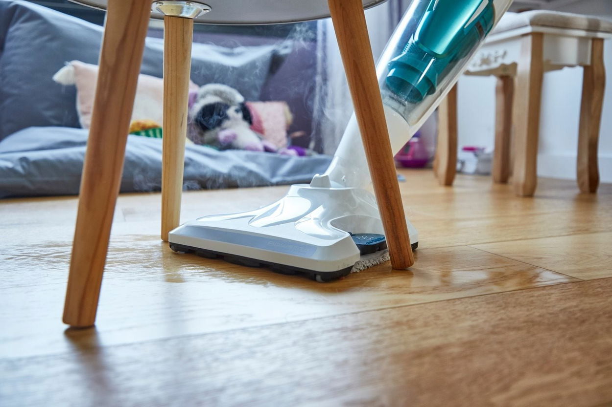 Tyčový vysavač Rowenta RY7777WH Clean & Steam Revolution