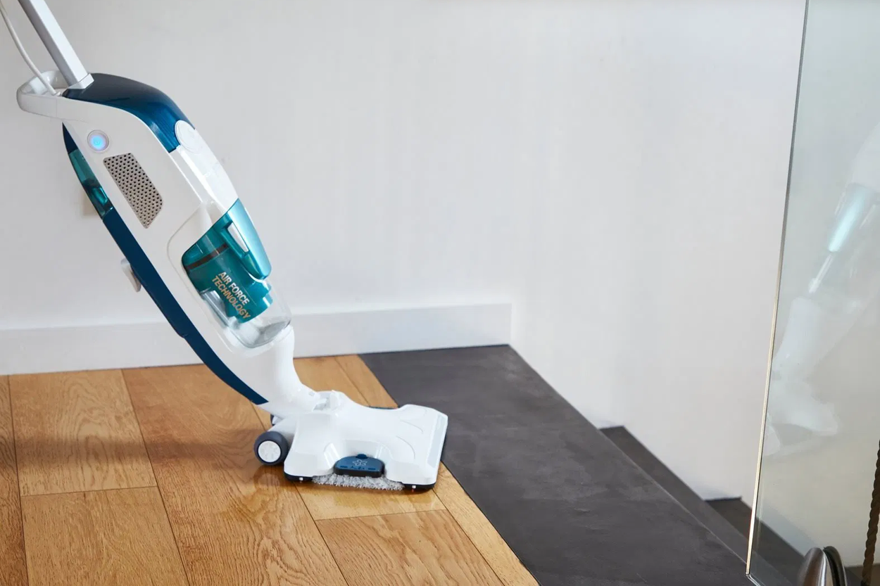 Tyčový vysavač Rowenta RY7777WH Clean & Steam Revolution