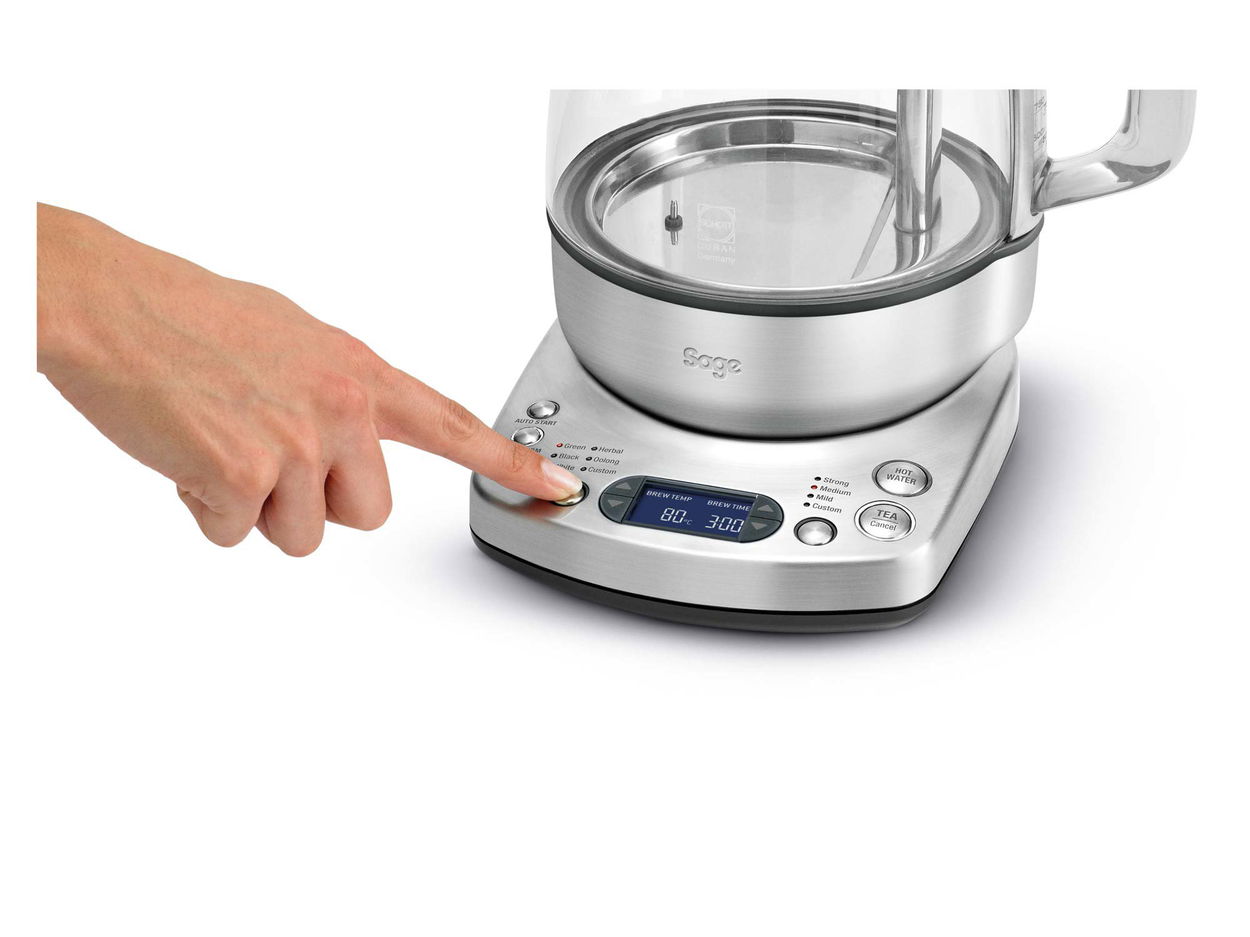 Rýchlovarná kanvica Sage STM700SHY