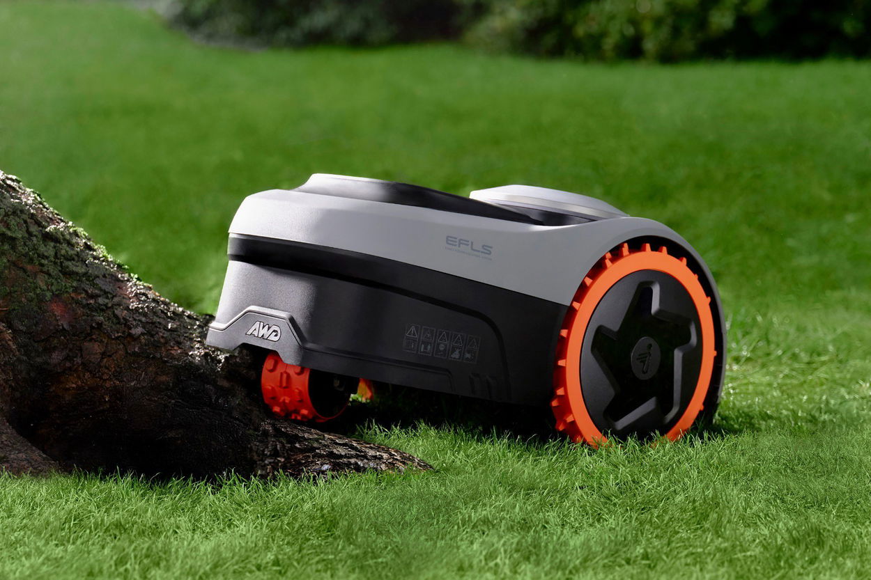 Robotická sekačka SEGWAY Navimow Robotická sekačka i206E AWD 600 m2 (N-RTK + Vision)