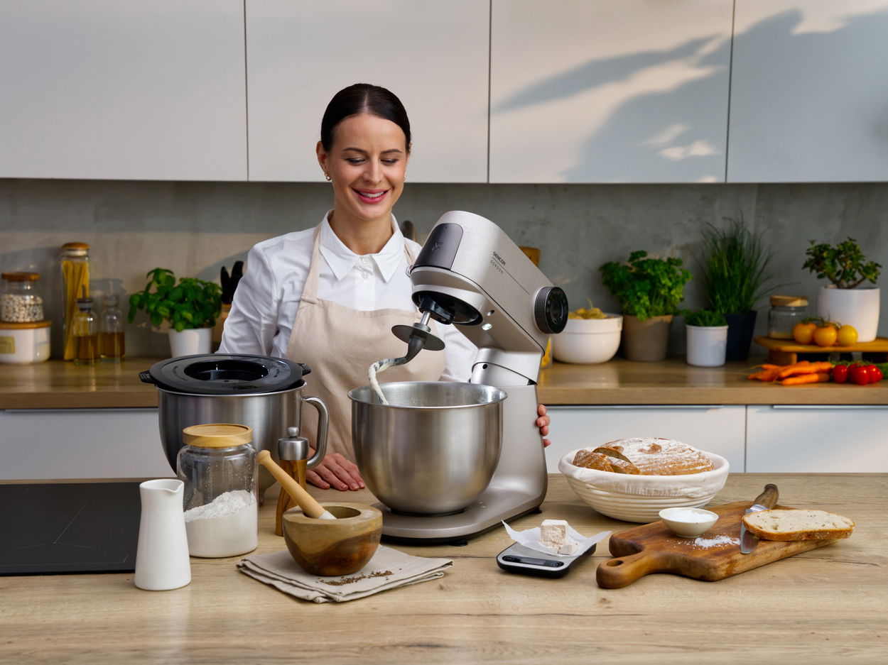 Kuchyňský robot SENCOR GORDON STM 7651WS