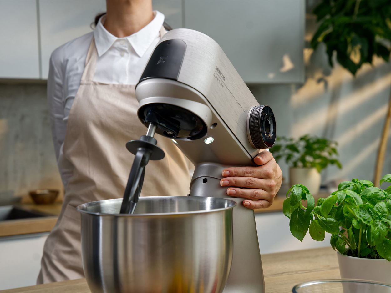 Kuchyňský robot SENCOR GORDON STM 7651WS