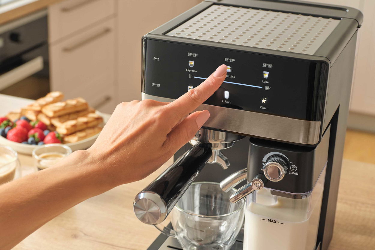 Pákový kávovar SENCOR SES 4060BK Espresso