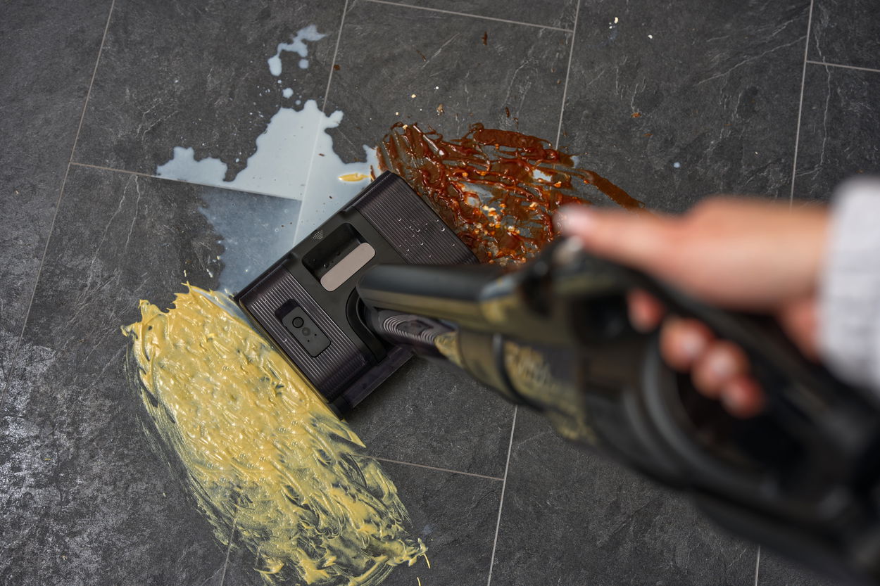 Podlahová myčka SENCOR S88 AQUINO+ SVW 8872BK