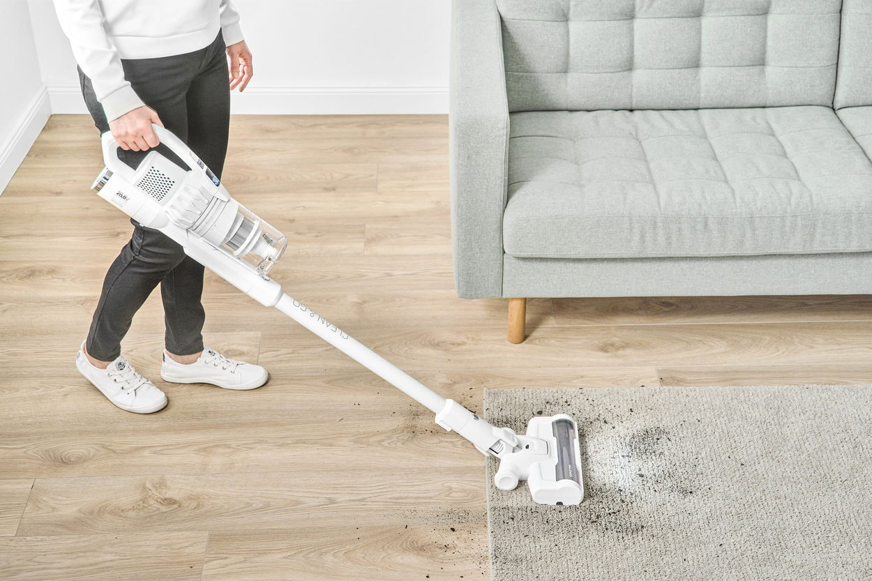 Tyčový vysavač SENCOR SVC 9829WH 3 v 1