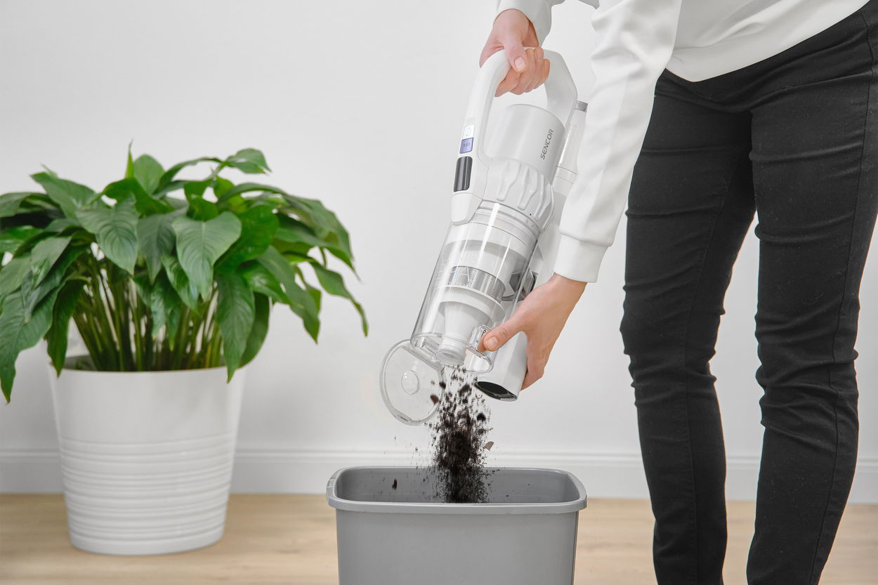 Tyčový vysavač SENCOR SVC 9829WH 3 v 1