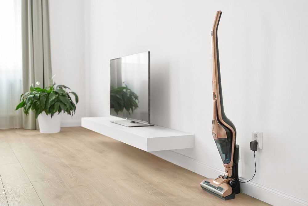 Tyčový vysavač SENCOR SVC 0606GD 3v1