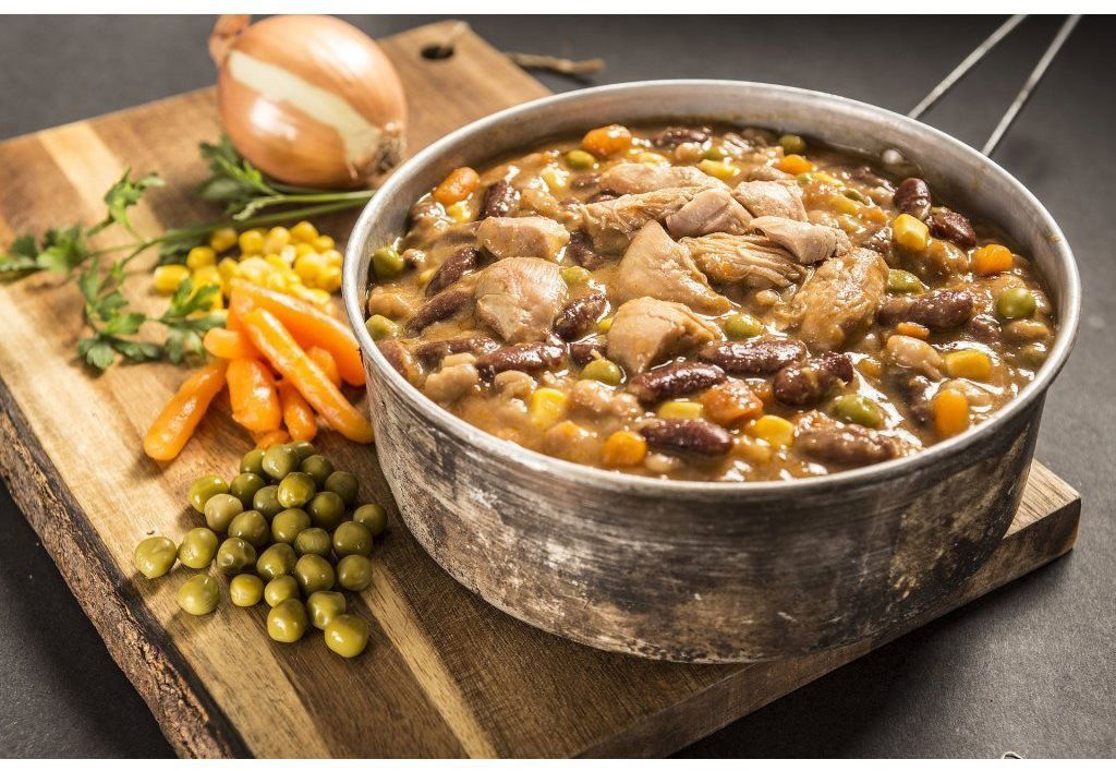 Adventure Menu Kuře po zahradnicku s fazolemi