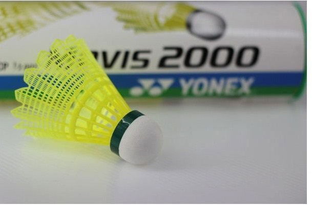Badmintonový míč Yonex Mavis 2000 žluté/střední
