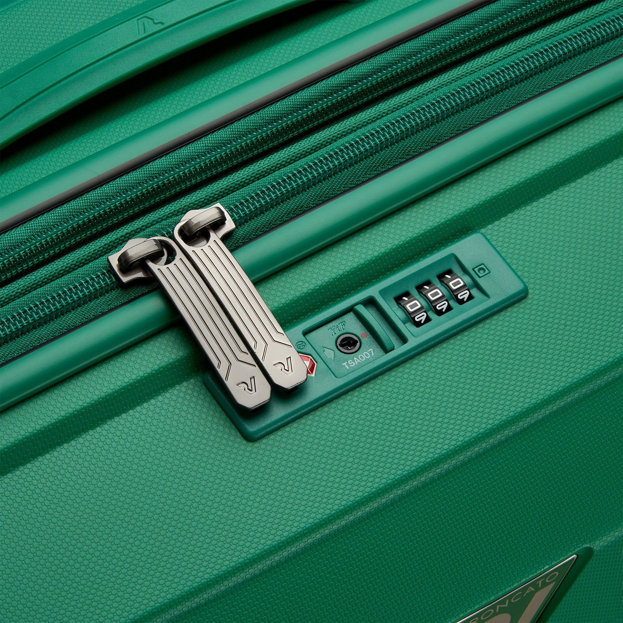 Travel case Roncato B-FLYING L bright green