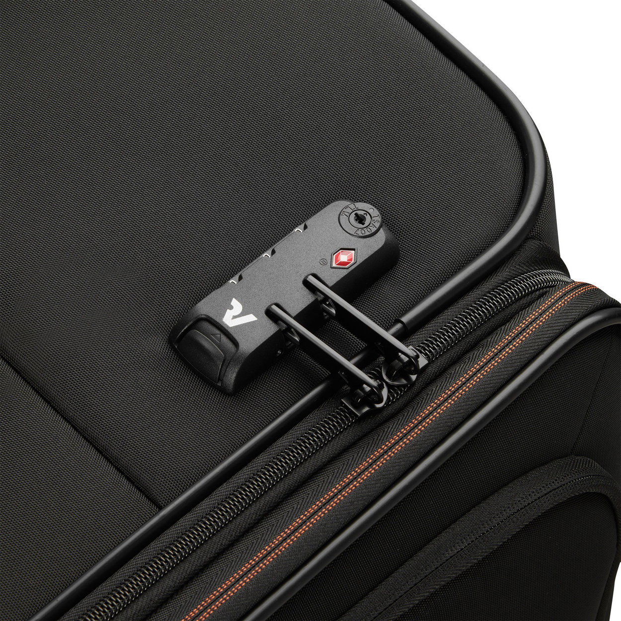 Travel case Roncato METROPOLITAN M black