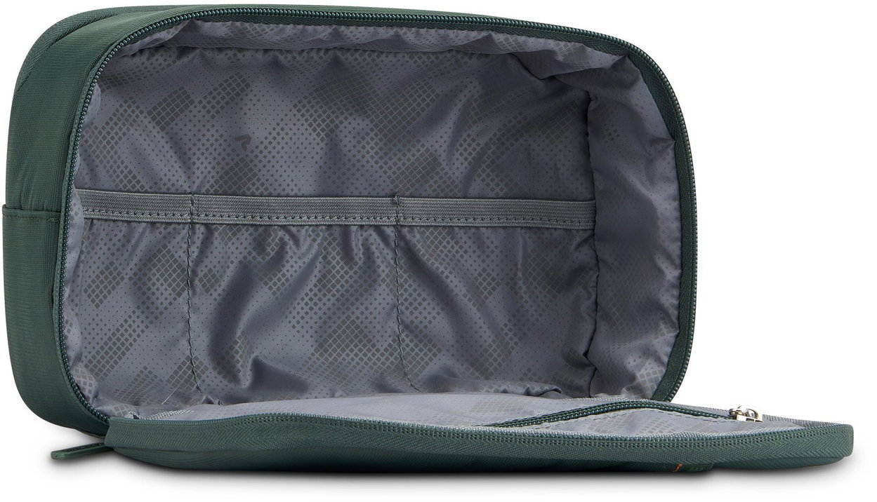The green Roncato MOVE bag is ideal for storing cosmetics while travelling