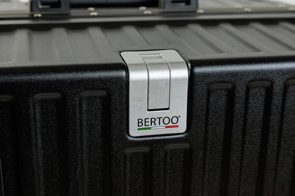 Travel case BERTOO Palermo - black 60 l