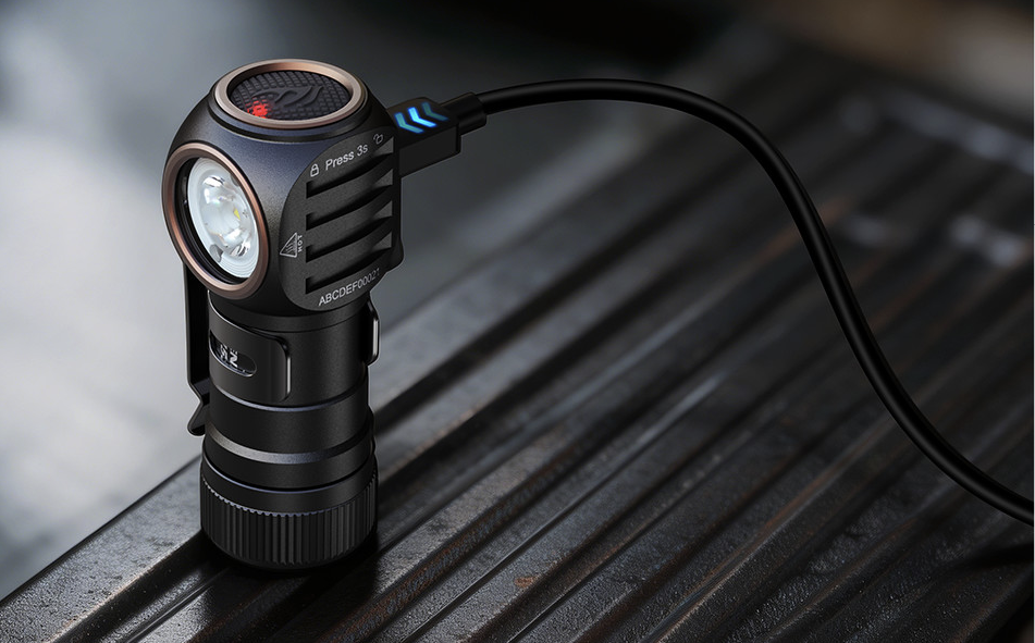 Fenix HM53R Garnet fejlámpa