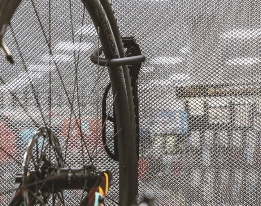 Bike holder Force Bike holder on the wall behind front wheel Fe, black