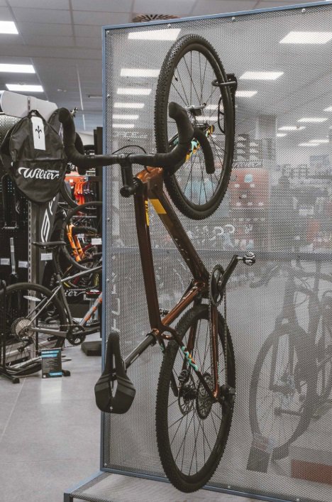 Bike holder Force Bike holder on the wall behind front wheel Fe, black