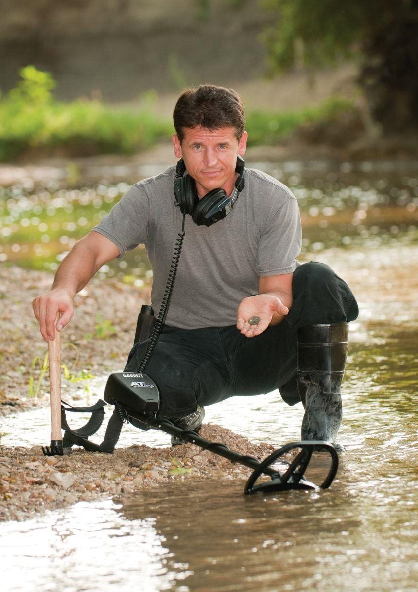 Garrett AT PRO International metal detector
