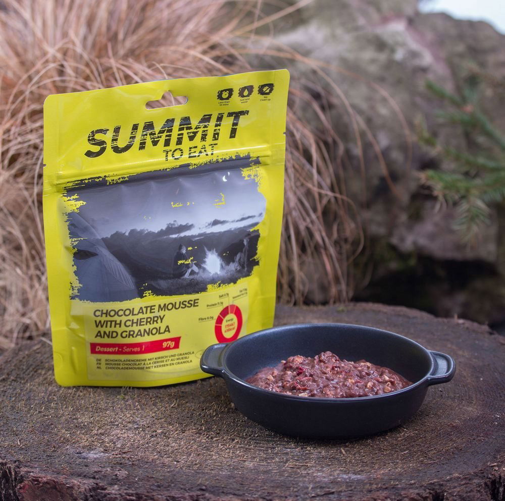 Summit To Eat - Čokoládová pěna s Granolou a třešněmi