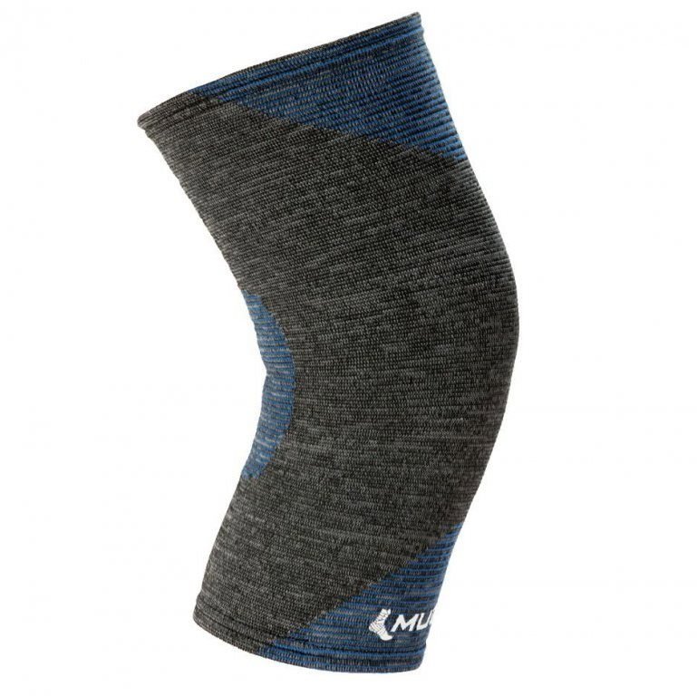 Mueller 4-Way Stretch Premium Knit Knee Support, S/M