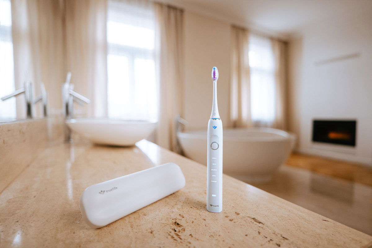 Elektrický zubní kartáček TrueLife SonicBrush Clean70 UV