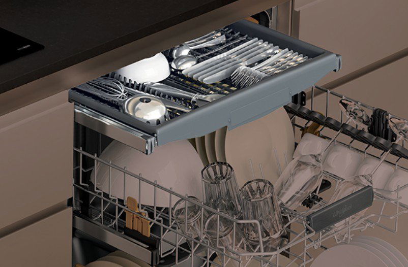 Myčka WHIRLPOOL WSFO 3O34 PF X